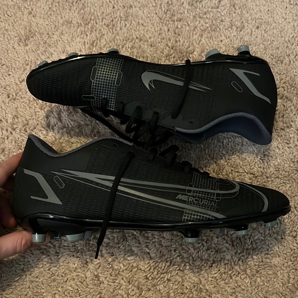 Men’s Nike VAPOR 14 CLUB Cleats